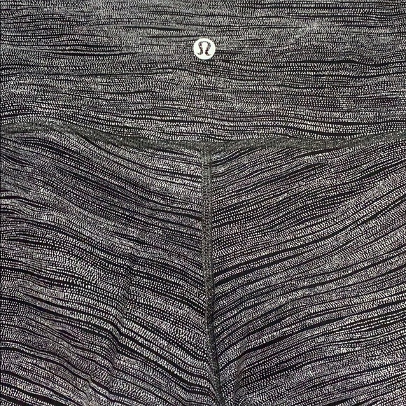 Lululemon dotted leggings - Picture 3 of 4